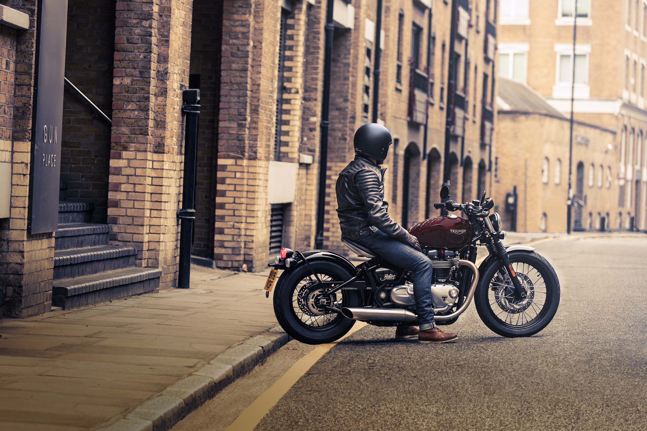 triumph bonneville bobber 2017 motos illimitees terrebonne laval montreal