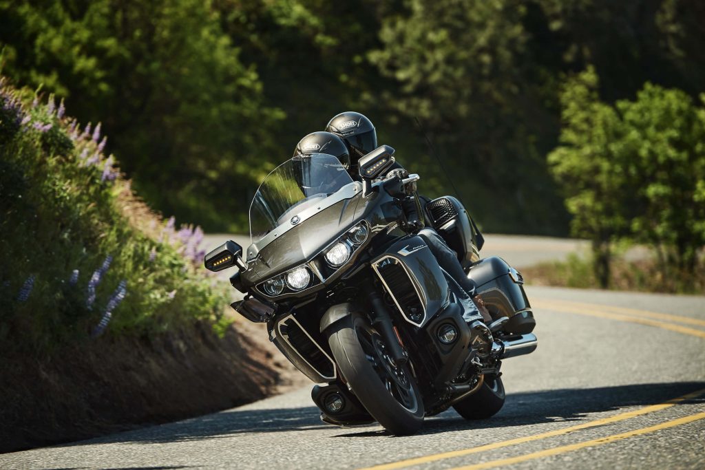 Yamaha Star Venture TC 2018 en premiere classe Motos Illimitees