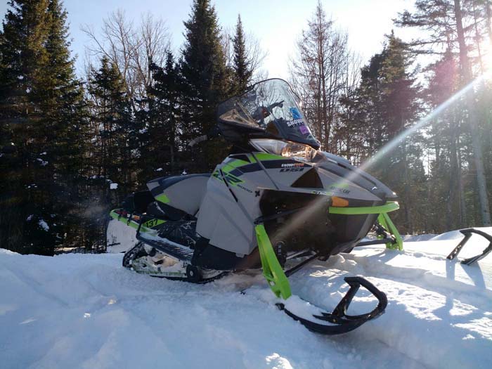 Arctic Cat ZR 8000 Sno Pro 137 2018 : essai | Motos Illimitées terrebonne laval